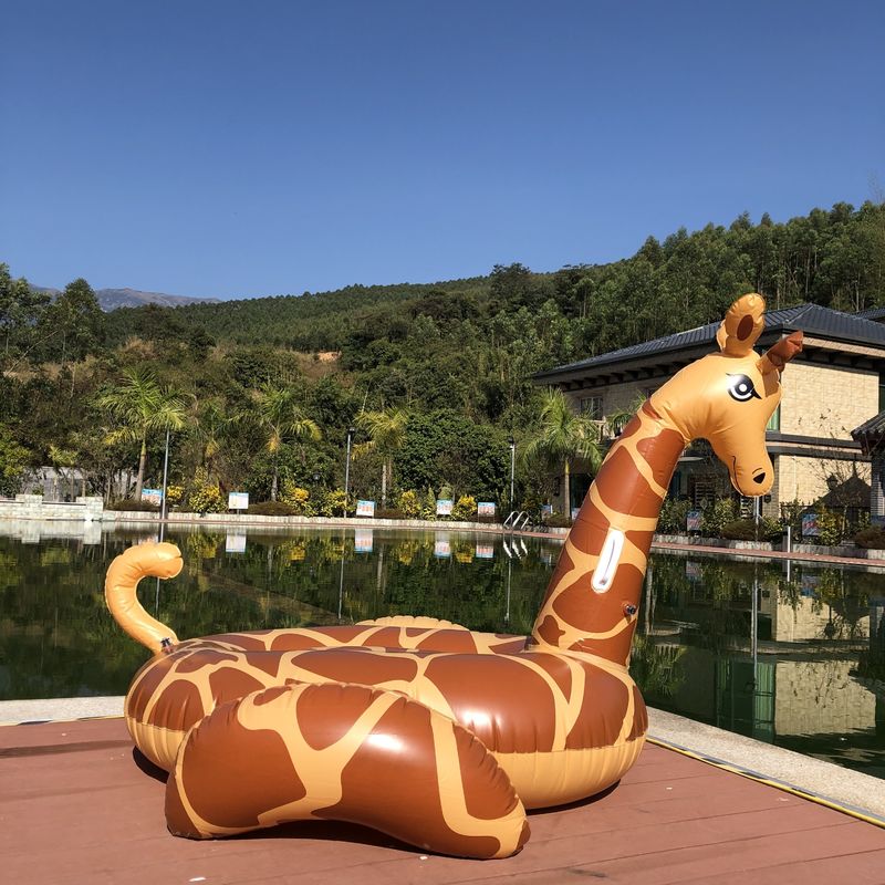 0.32mm Thick Animal Swimming Pool Float Inflatable Outdoor Giant Giraffe Pool Float