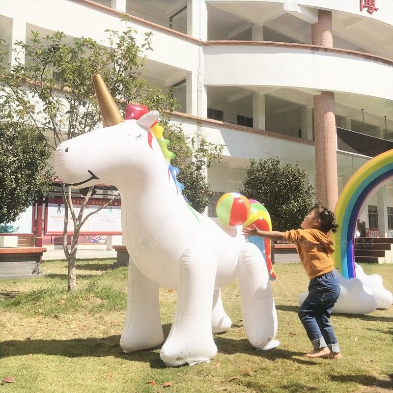 Ginormous Inflatable Sprinkler Toy Unicorn Shaped Outdoor Sprinkler Toys For Kids